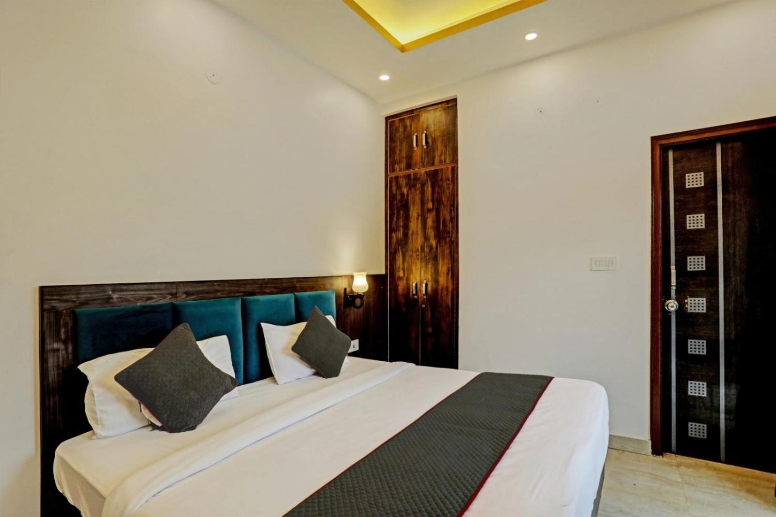 Hotel Aerotech Near Delhi Airport ニューデリー エクステリア 写真