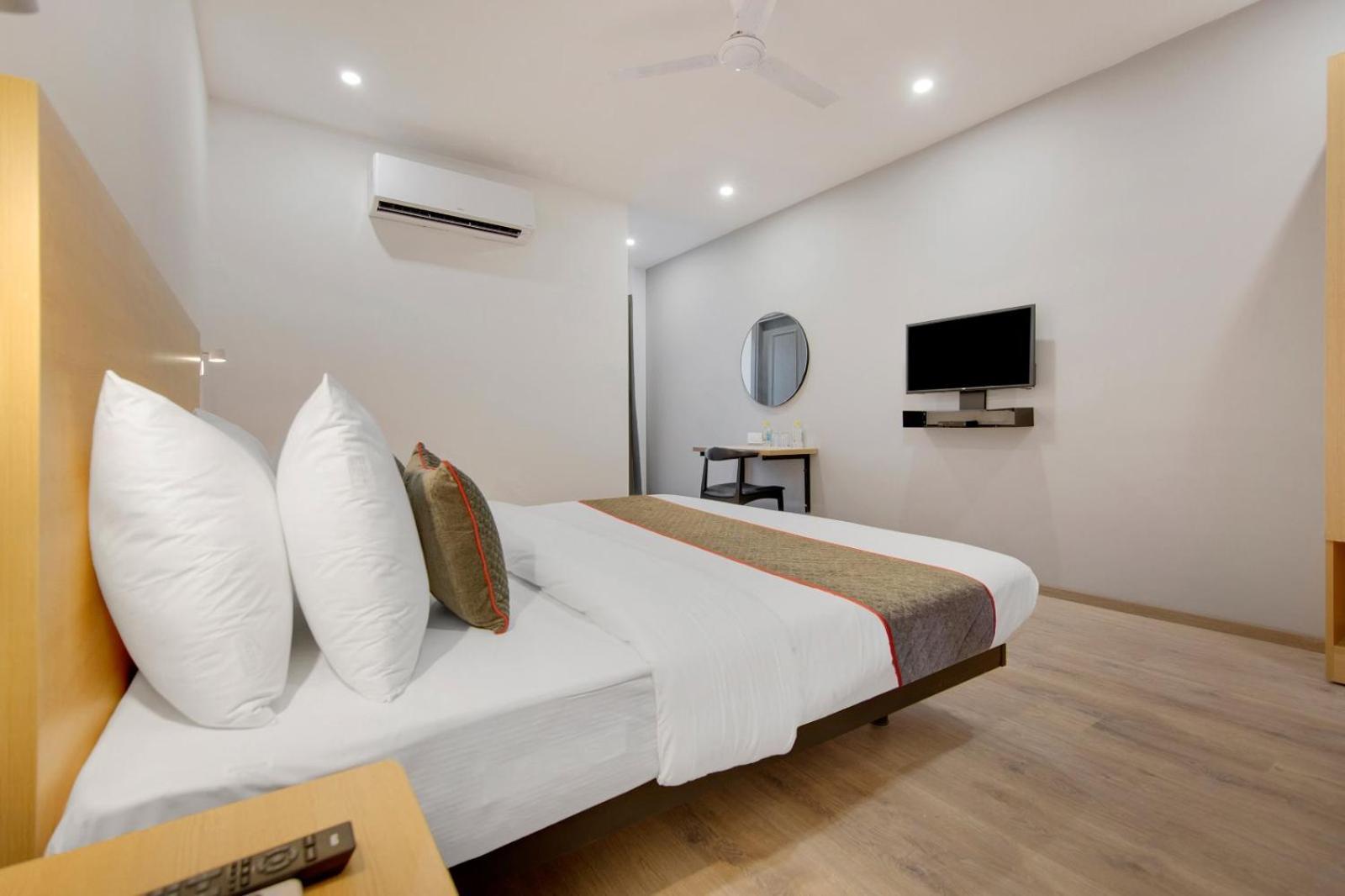 Hotel Aerotech Near Delhi Airport ニューデリー エクステリア 写真