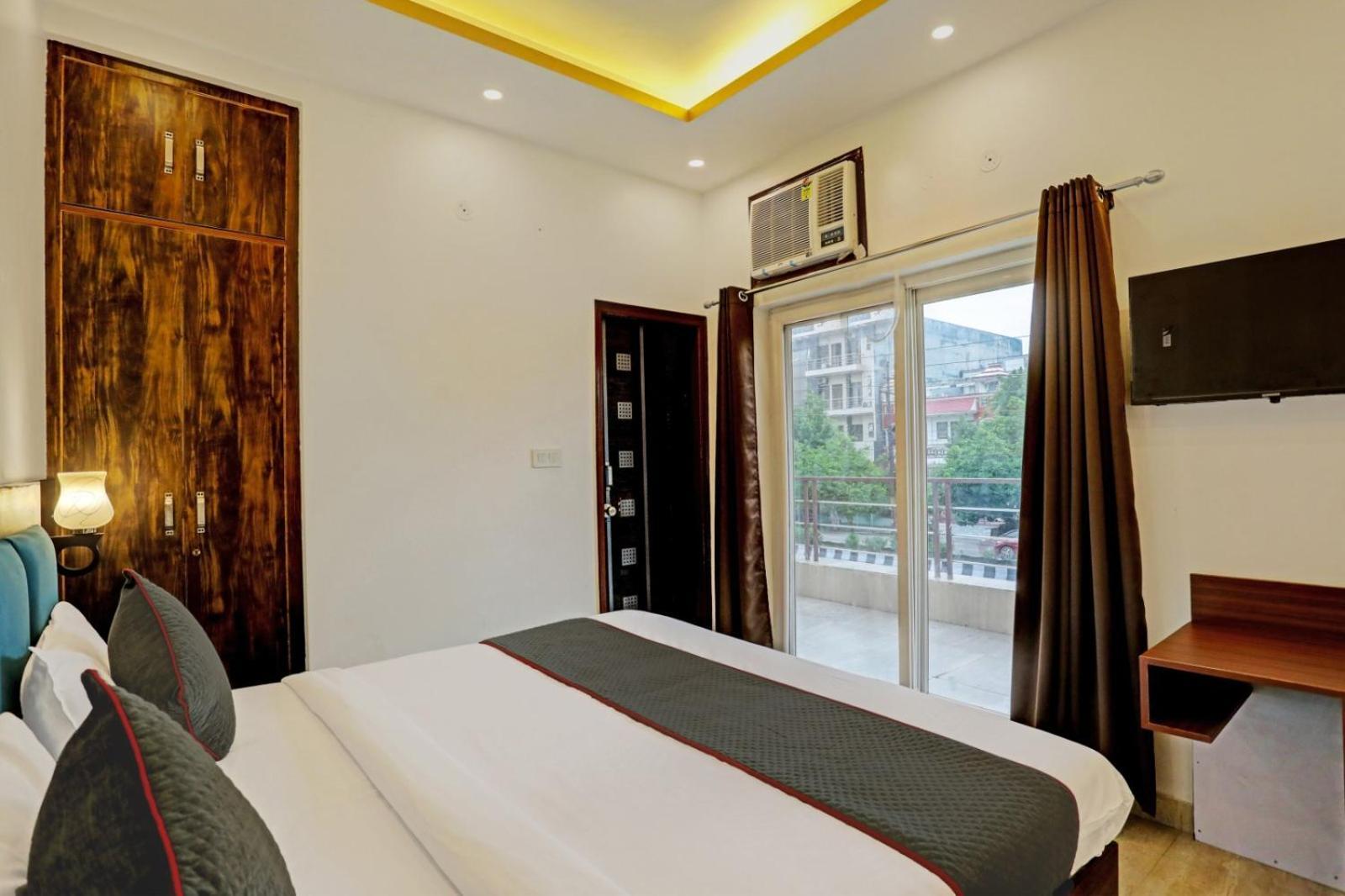 Hotel Aerotech Near Delhi Airport ニューデリー エクステリア 写真