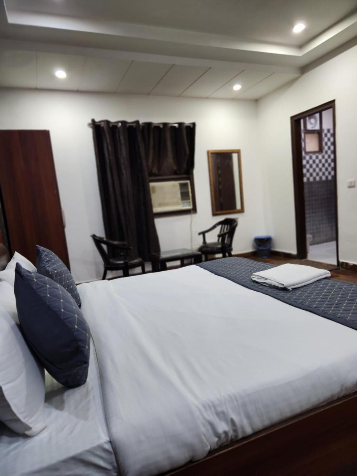 Hotel Aerotech Near Delhi Airport ニューデリー エクステリア 写真