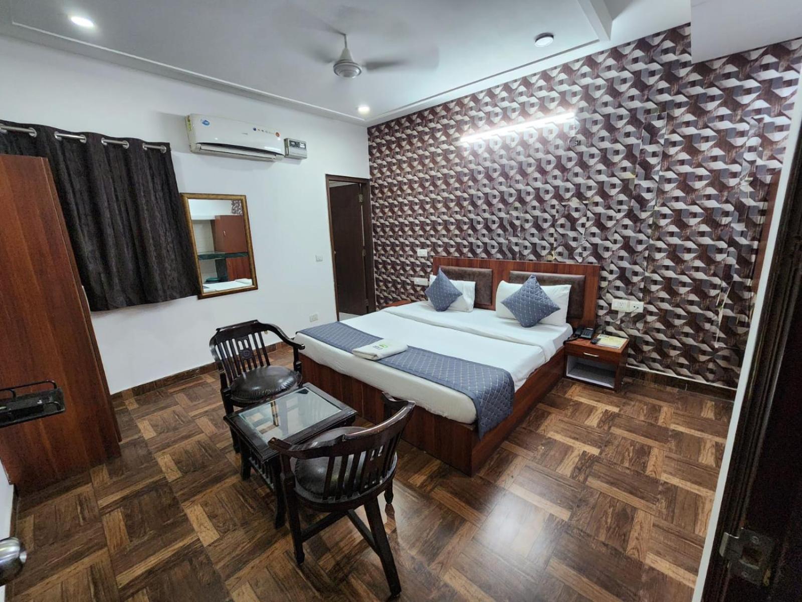 Hotel Aerotech Near Delhi Airport ニューデリー エクステリア 写真