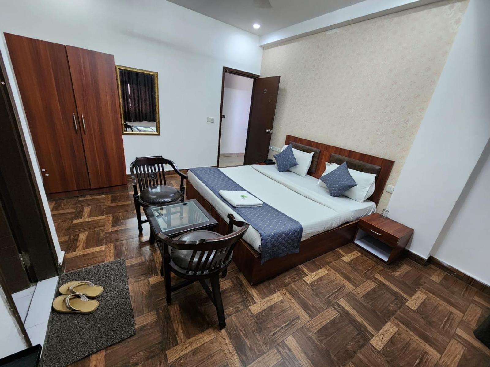 Hotel Aerotech Near Delhi Airport ニューデリー エクステリア 写真